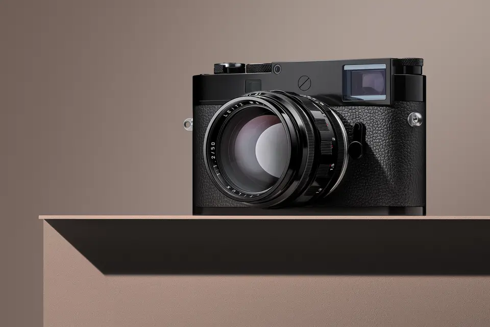 Leica-M11-Glossy-Black-Camera